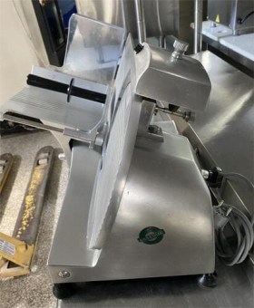 Ζαμπονομηχανή Πλάγιας Κοπής Με Ιμάντα Φ30Cm ESSEDUE Μεταχειρισμένη